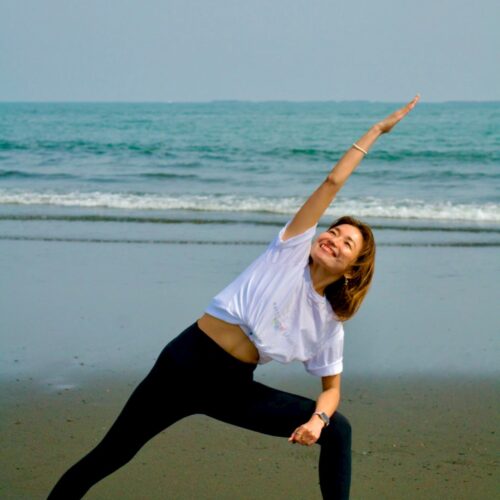 Erica|春日井市高蔵寺にあるアースヨガスタジオ earth yoga studio